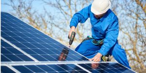 Installation Maintenance Panneaux Solaires Photovoltaïques à Les Martres-de-Veyre